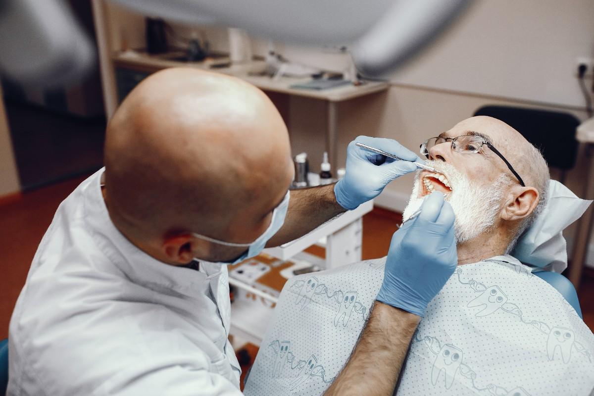 Wisdom Tooth Extraction for Seniors: What Should You Know